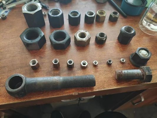 kupować Śruba z rybim ogonem M24 Śruby i nakrętki do torów kolejowych Część toru Kolejowy kolec podkładowy online manufacture