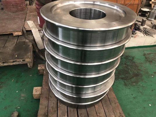 kupować Kute koła szynowe ze stali gorącej 12 cali 4140 Materiał 490 Hb Twardość online manufacture