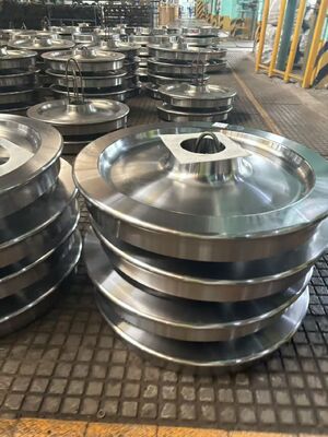 N13262 Stalowe koła kolejowe 700920 mm do systemów metra i pasażerskich